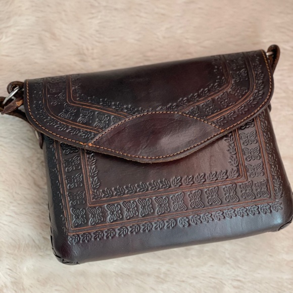 Leather crossbody - Picture 10 of 10